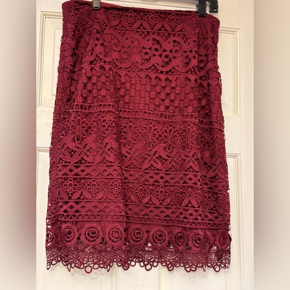 LOFT Dresses & Skirts - LOFT Lace Pencil Skirt in Deep Burgundy‎